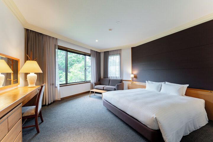 Room 10 of 51