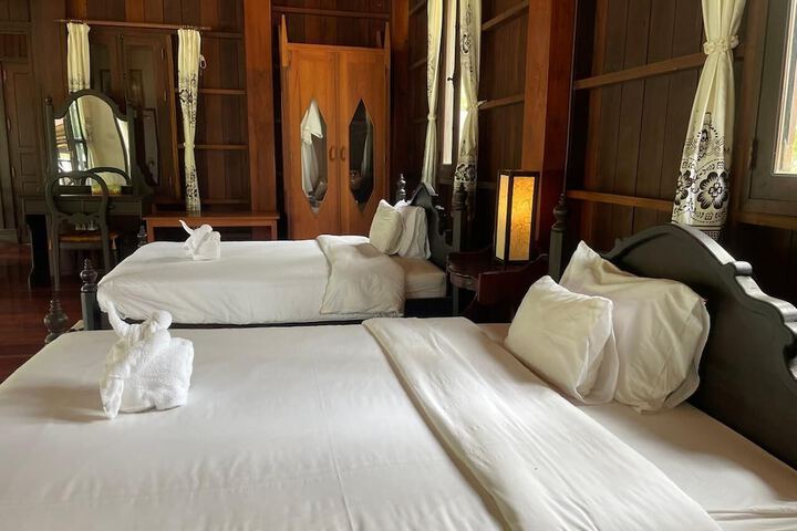 Room 43 of 277