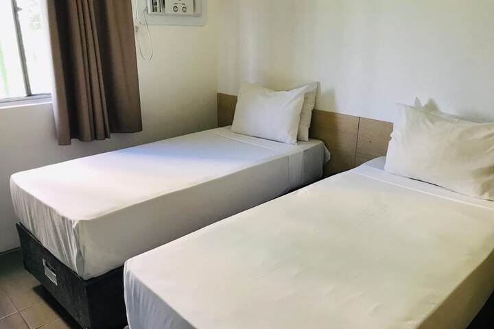 Room 9 of 35