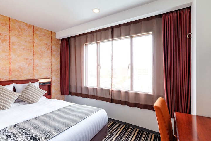 Room 4 of 69