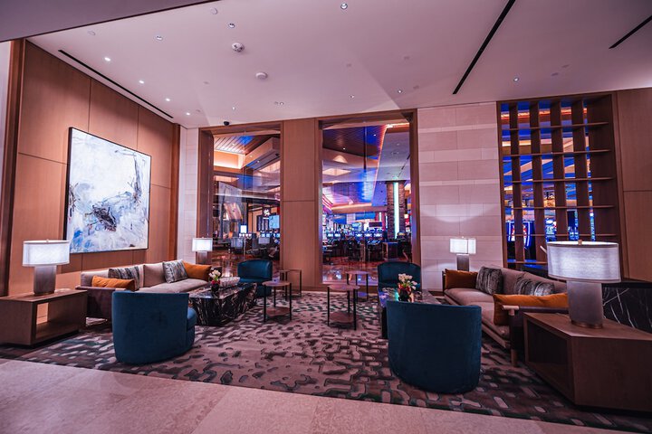 Lounge 179 of 211