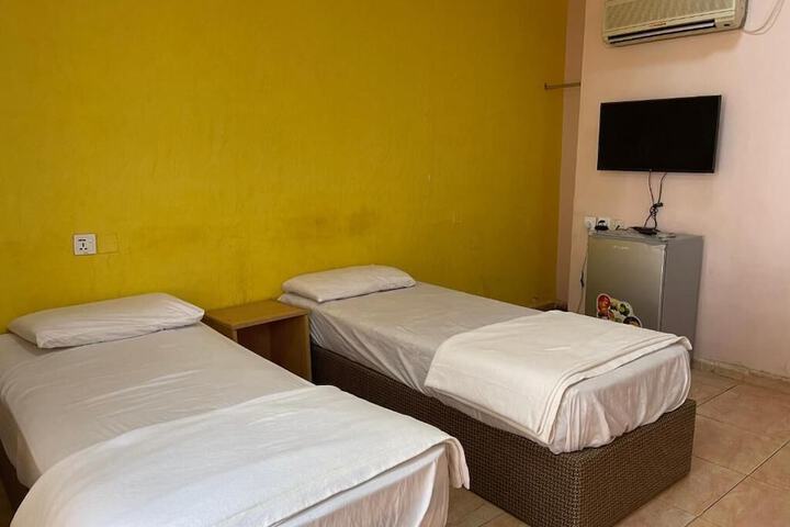Room 3 of 7