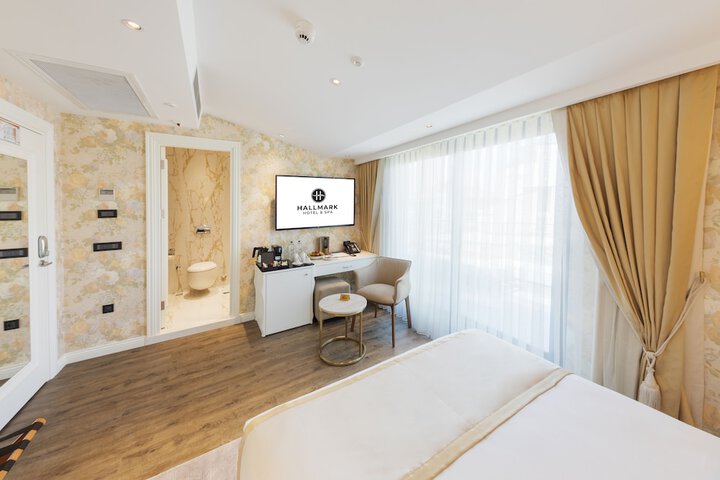 Room 14 of 36