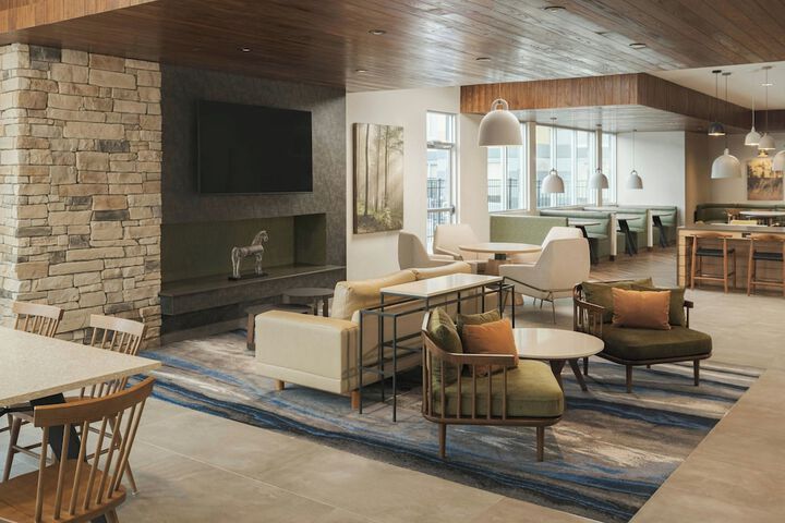 Lobby lounge