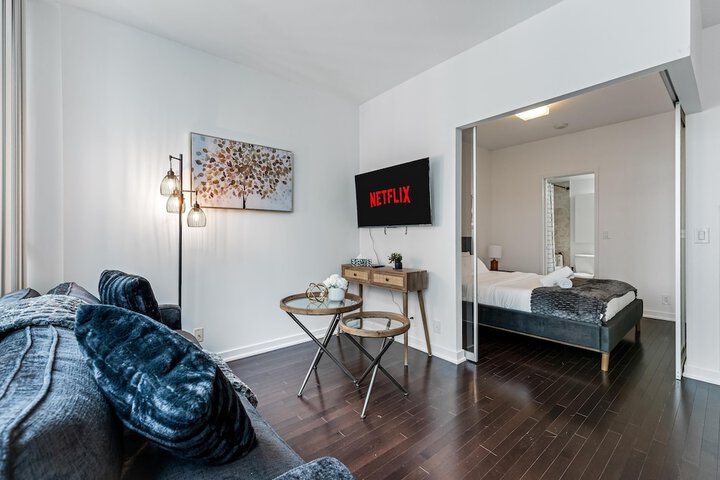 Room 700 of 931