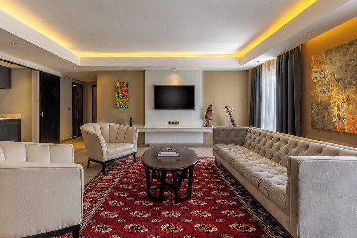Room 34 of 86