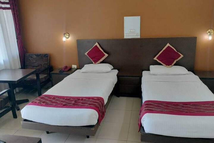 Room 15 of 28