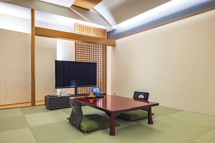 Room 23 of 74