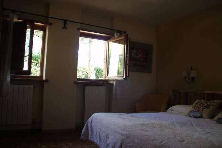 Room 2 of 27