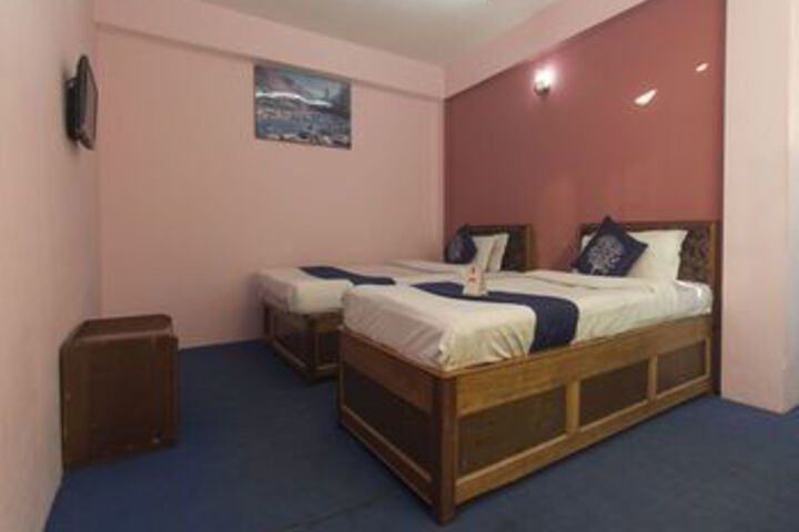Room 9 of 24