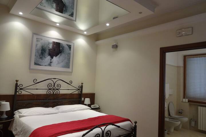 Room 11 of 14