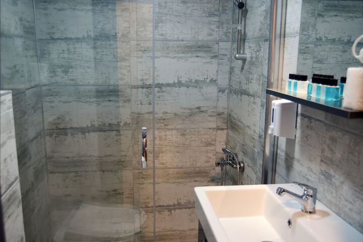 Room 20 of 25
