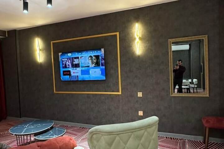 Room 16 of 30