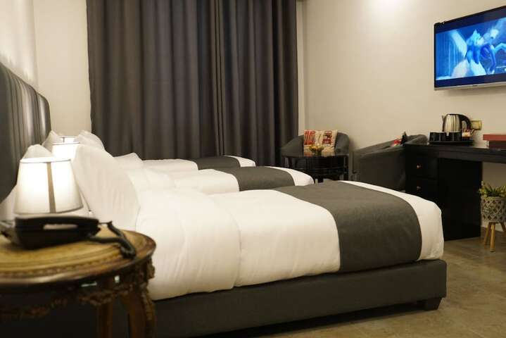 Room 18 of 59