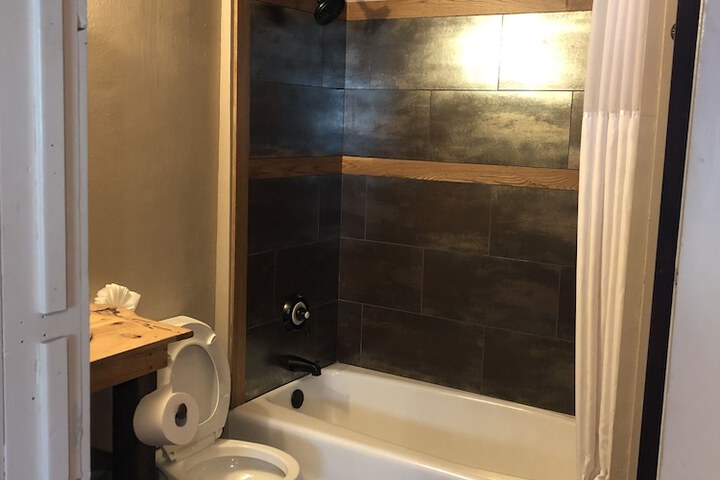 Room 54 of 68
