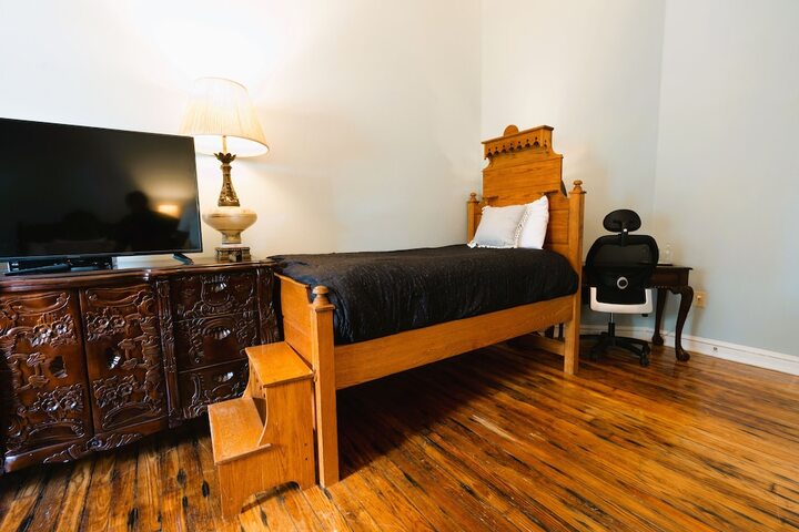 Lodge Premium Cabin Queen Bed (26 of 79)