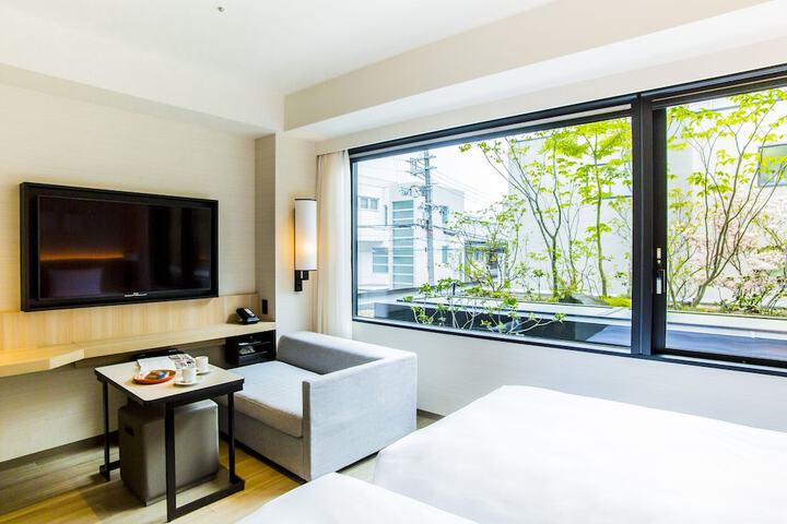 Room 37 of 160