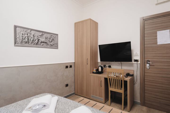 Room 96 of 180