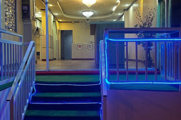 Hotel 10 of 12