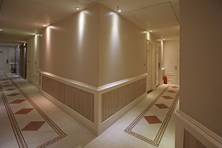 Ballroom/Hall 39 of 45