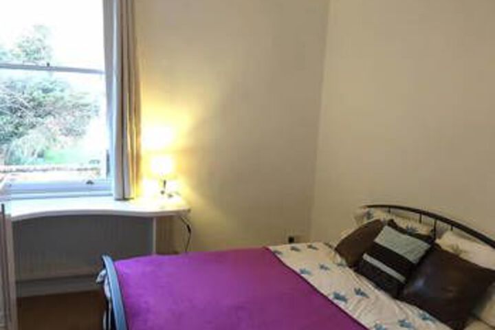 Room 4 of 25