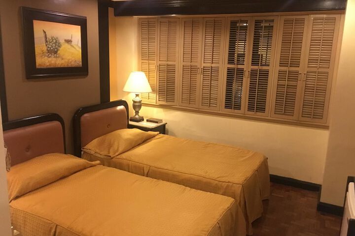 Room 10 of 47