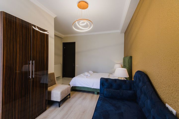 Room 15 of 36