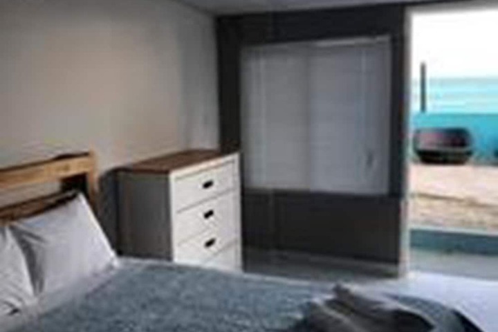 Room 7 of 8