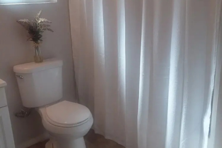 Room 9 of 9