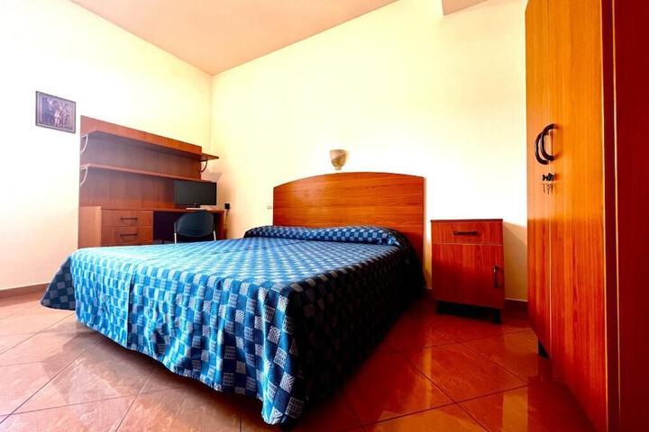 Room 8 of 39