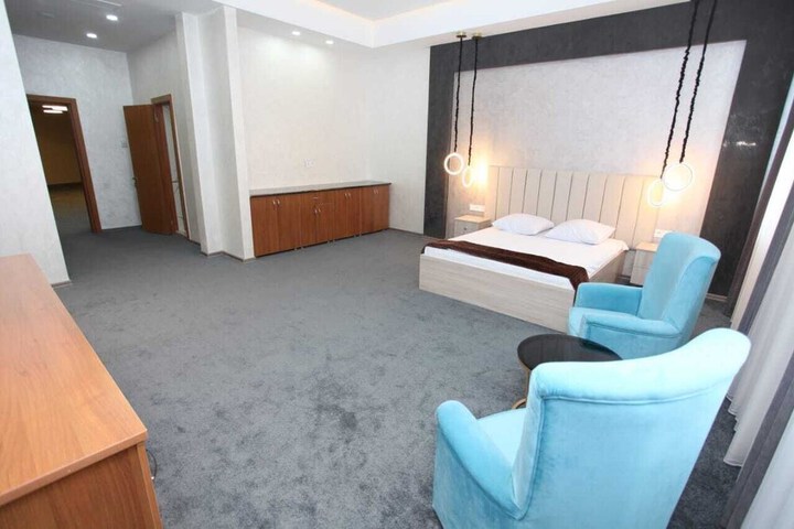 Room 7 of 29