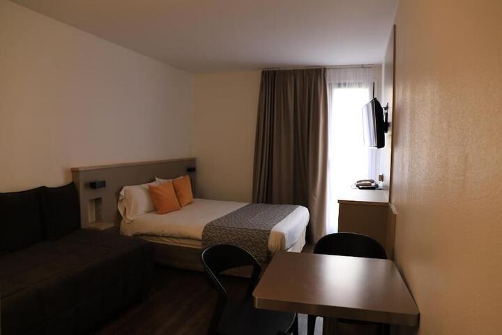 Room 9 of 54