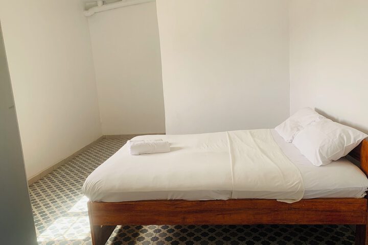 Room 13 of 23