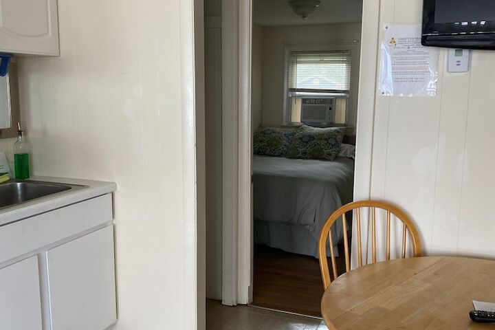 Room 16 of 84