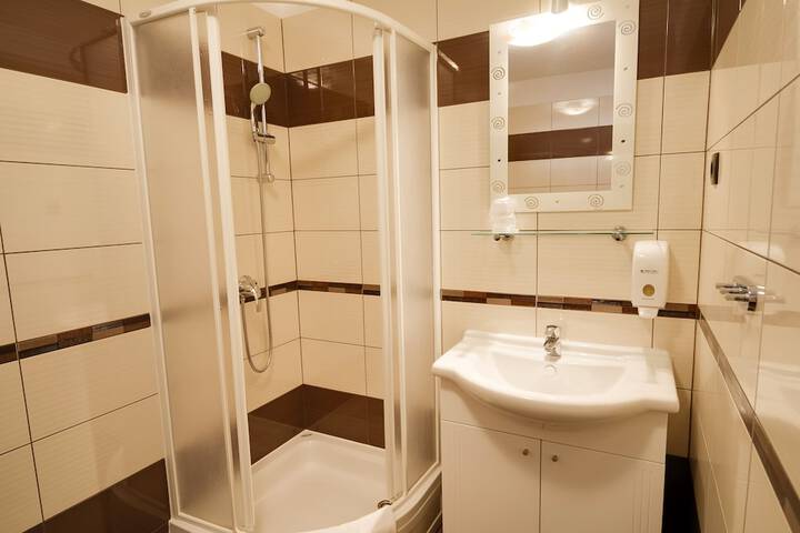 Room 60 of 74