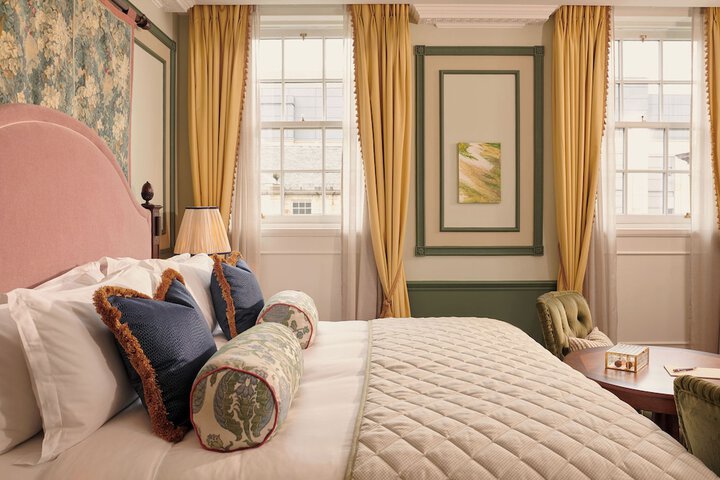 Room 5 of 43