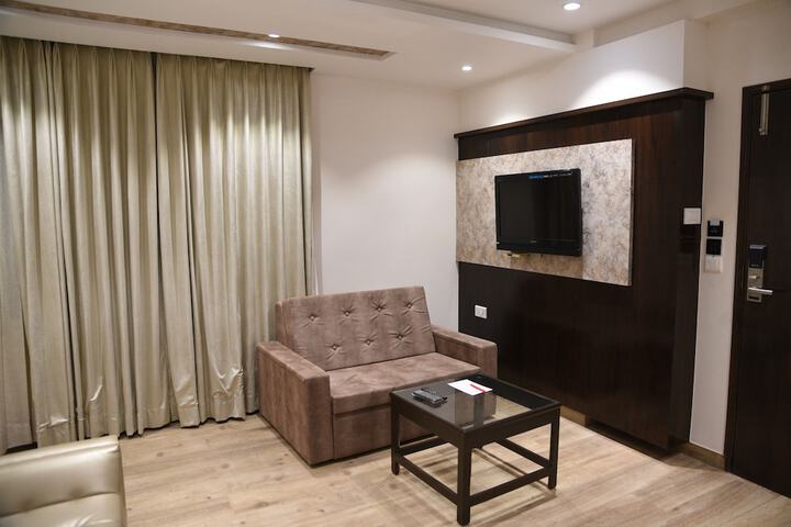 Room 14 of 31