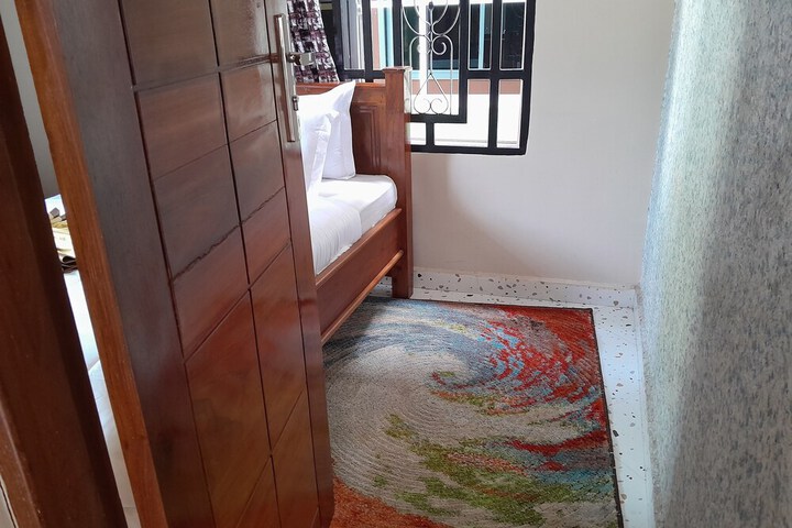 Room 42 of 65