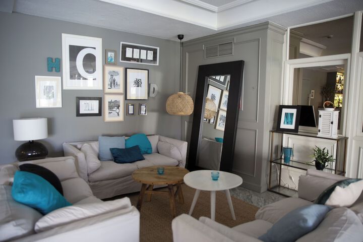 Guest Lobby