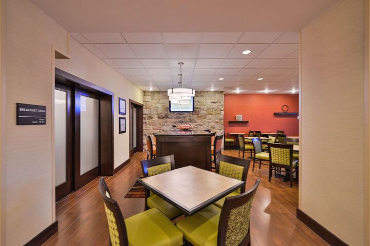 Breakfast area