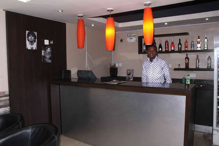 Lounge 29 of 40
