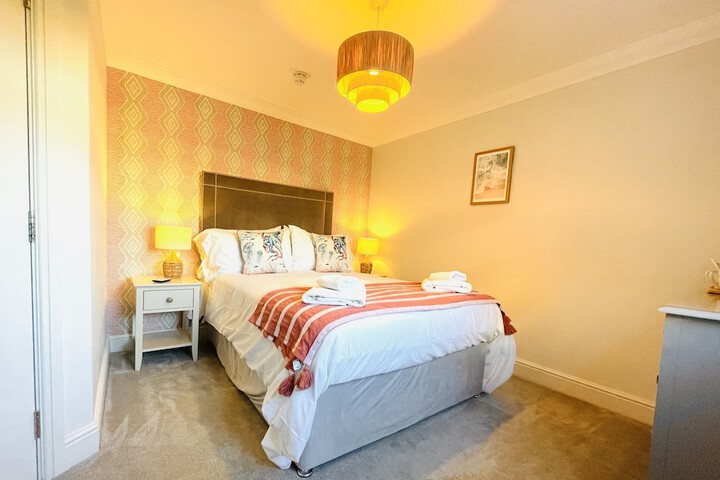 Room 15 of 48
