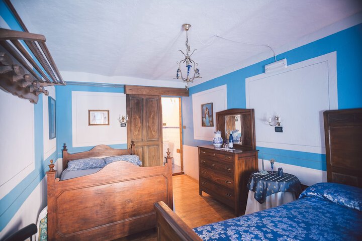 Room 11 of 29