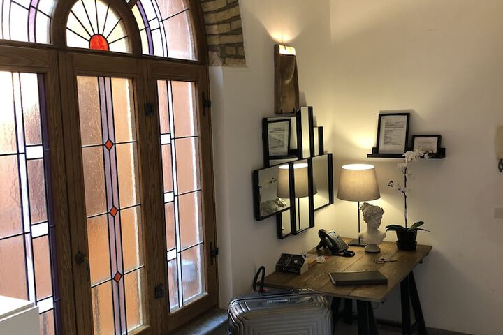 Room 43 of 84
