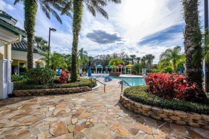 Property Grounds 27 of 29