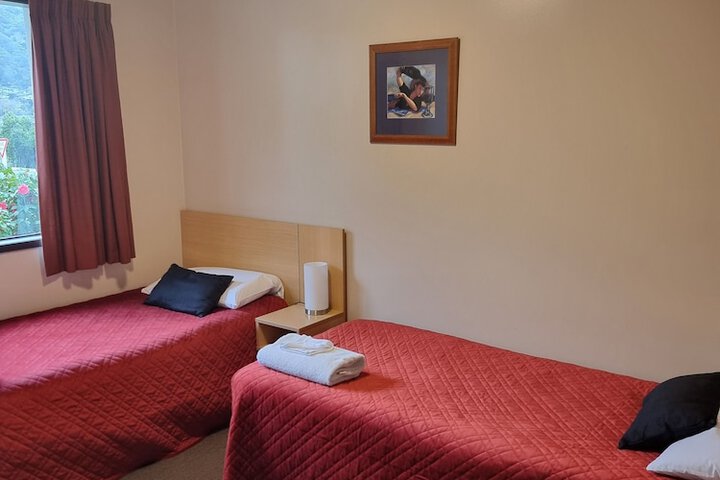 Room 4 of 43