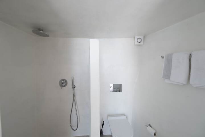 Room 114 of 154