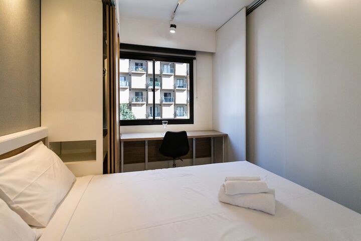 Room 5 of 28