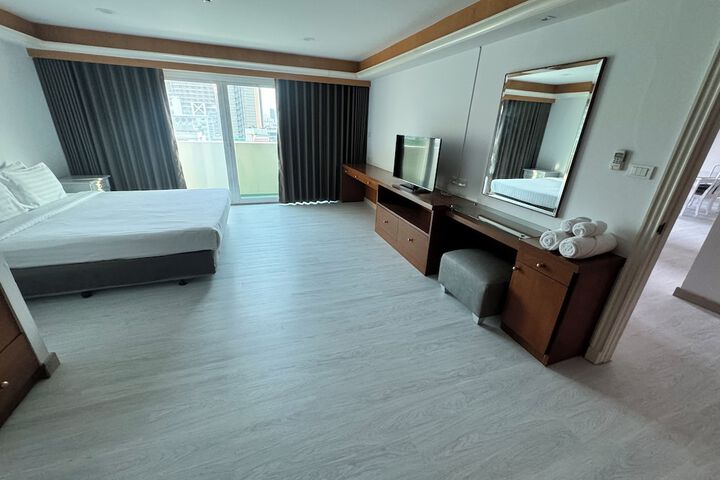 Room 15 of 67