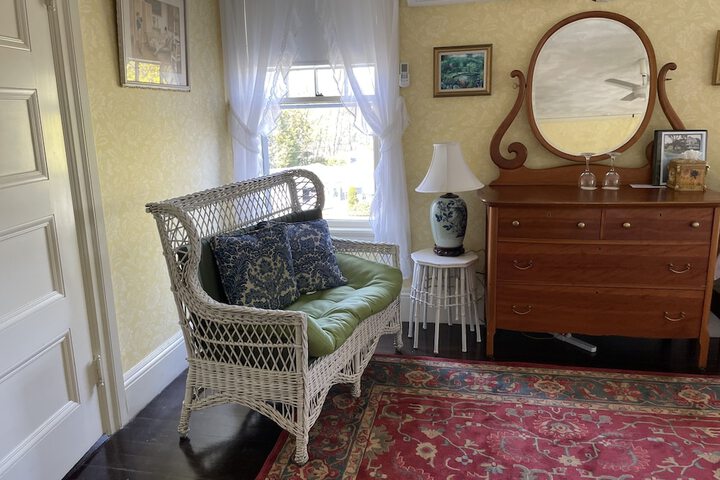Room 66 of 100